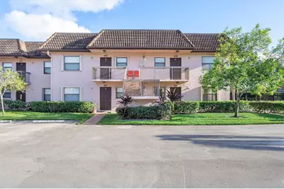 10330 NW 11th St, Unit #106, Pembroke Pines, FL 33026 - Photo 1