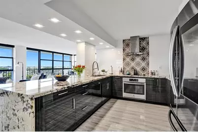 600  Parkview Dr, Unit #809, Hallandale Beach, FL 33009 - Photo 1