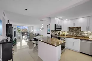 605 Oaks Dr, Pompano Beach, FL 33069 - Photo 1