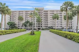 3150 N Palm Aire Dr, Pompano Beach, FL 33069 - Photo 1