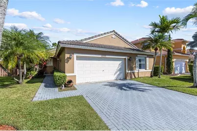 18683 SW 15th St, Pembroke Pines, FL 33029 - Photo 1