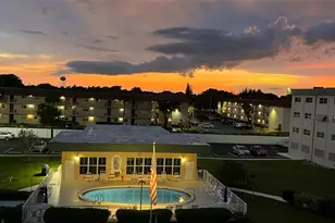 810 SE 7th St, Deerfield Beach, FL 33441 - Photo 1