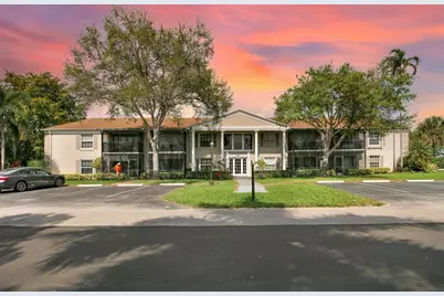 9101  Jacaranda Ln, Unit #101, Plantation, FL 33324 - Photo 1