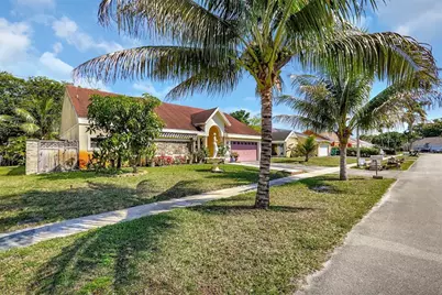 2621  Azalea Ave, Miramar, FL 33025 - Photo 1