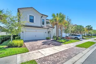 4546 Pinehurst Trl W, Oakland Park, FL 33309 - Photo 1