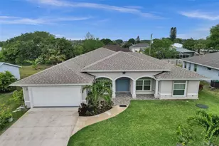 126 NW Heather St, Port Saint Lucie, FL 34983 - Photo 1