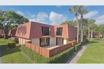 306  Buttonwood Ln, Unit #306, Boynton Beach, FL 33436 - Photo 1