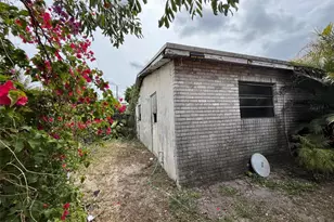 770 NW 40th St, Oakland Park, FL 33309 - Photo 1