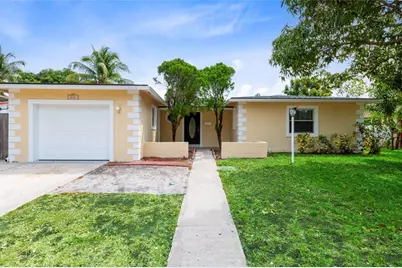 842 SW 68th Ave, North Lauderdale, FL 33068 - Photo 1