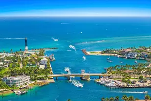 2755 NE 28th Ave, Lighthouse Point, FL 33064 - Photo 1