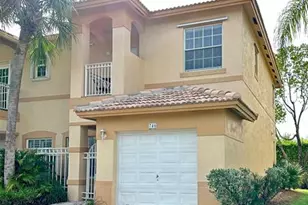 746 NW 170th Terrace, Pembroke Pines, FL 33028 - Photo 1