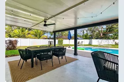 2648 NW 9th Ln, Wilton Manors, FL 33311 - Photo 2