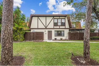 100 Weybridge Circle #D, Royal Palm Beach, FL 33411 - Photo 1