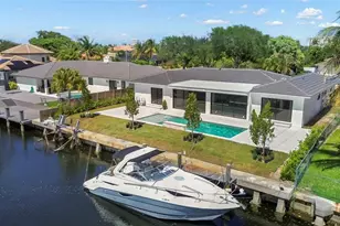 5641 Bayview Dr, Fort Lauderdale, FL 33308 - Photo 1