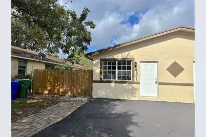 1671 SW 44th Ave, Fort Lauderdale, FL 33317 - Photo 1