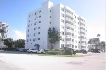720  Orton Ave, Unit #104, Fort Lauderdale, FL 33304 - Photo 1