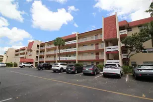 1015 Country Club Dr, Margate, FL 33063 - Photo 1