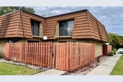 1440 N Lawnwood Circle, Fort Pierce, FL 34950 - Photo 1