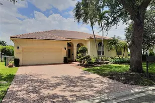 10370 NW 52nd St, Coral Springs, FL 33076 - Photo 1