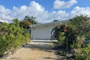 1951 NE 28th Ct, Lighthouse Point, FL 33064 - Photo 1