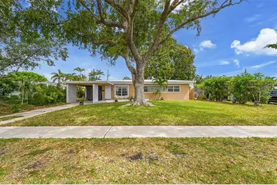 249 SW 9th Ct, Pompano Beach, FL 33060 - Photo 1