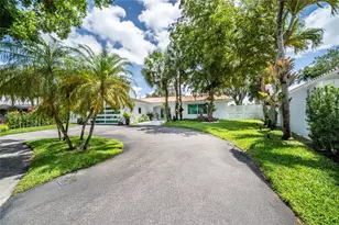 15101 Falkirk Pl, Miami Lakes, FL 33016 - Photo 1