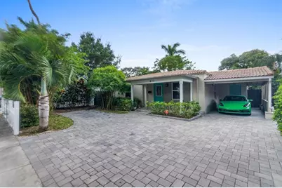 813 SW 9th Ter, Fort Lauderdale, FL 33315 - Photo 1