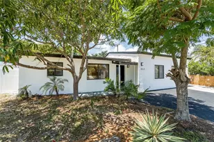 2633 NE 13th Ave, Pompano Beach, FL 33064 - Photo 1