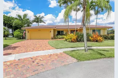 16746  Waters Edge Dr, Weston, FL 33326 - Photo 1