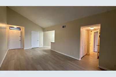 214  Lake Pointe Dr, Unit #201, Oakland Park, FL 33309 - Photo 1