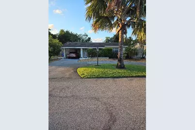 311 NE 42nd St, Oakland Park, FL 33334 - Photo 1