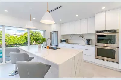 6600 NE 21st Dr, Fort Lauderdale, FL 33308 - Photo 1