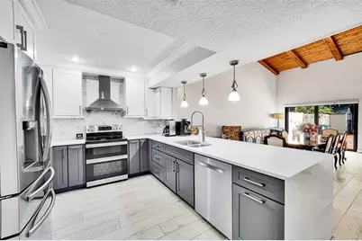 3319  Oak Dr, Unit #3319, Hollywood, FL 33021 - Photo 1