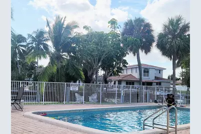 151 SE 6th Ave, Unit #10, Pompano Beach, FL 33060 - Photo 1