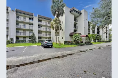 9235  Lagoon Pl, Unit #314, Davie, FL 33324 - Photo 1