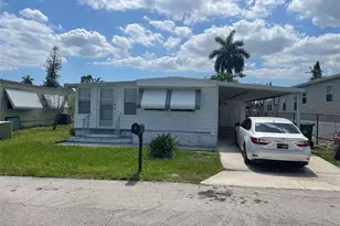 1711 SW 84th Ave, Davie, FL 33324 - Photo 1