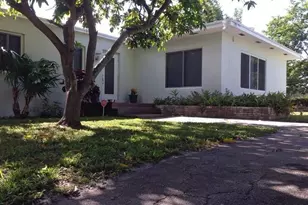 817 NE 37th St, Oakland Park, FL 33334 - Photo 1