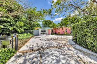 1213 NE 5th St, Pompano Beach, FL 33060 - Photo 1
