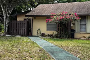 117 Essex Rd, Hollywood, FL 33024 - Photo 1