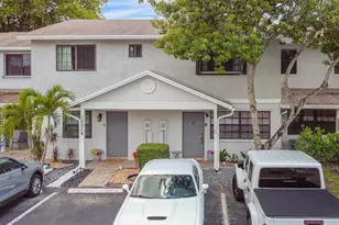 10324 NW 3rd St, Pembroke Pines, FL 33026 - Photo 1