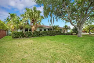 2732 NE 16th St, Fort Lauderdale, FL 33304 - Photo 1