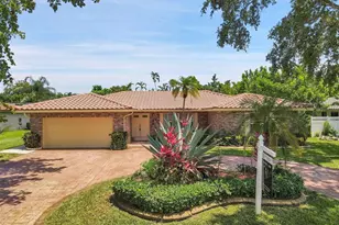 453 NW 101st Ave, Coral Springs, FL 33071 - Photo 1