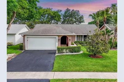 10564  180th Pl, Boca Raton, FL 33498 - Photo 1