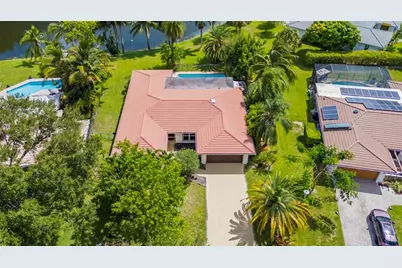 8592 NW 7th St, Coral Springs, FL 33071 - Photo 1