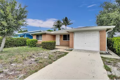 605  S D St, Lake Worth Beach, FL 33460 - Photo 1