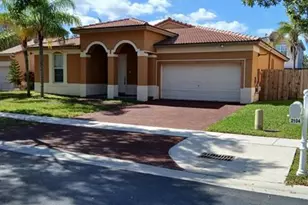 2104 NE 40th Rd, Homestead, FL 33033 - Photo 1