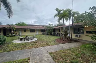 530 N 20th Ave, Hollywood, FL 33020 - Photo 1