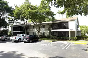 608 Gardens Dr, Pompano Beach, FL 33069 - Photo 1