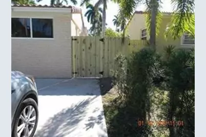 1418  Wiley St, Hollywood, FL 33020 - Photo 1