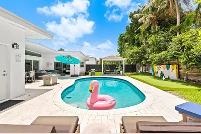 20000 Highland Lakes Boulevard, Miami, FL 33179 - Photo 1